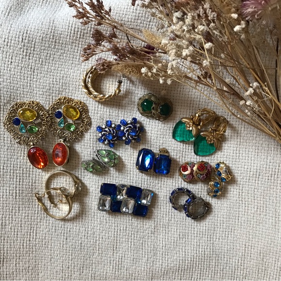 Vintage French Blue Gemstone Clipper Earrings from France 💙 old money - Picture 6 of 6